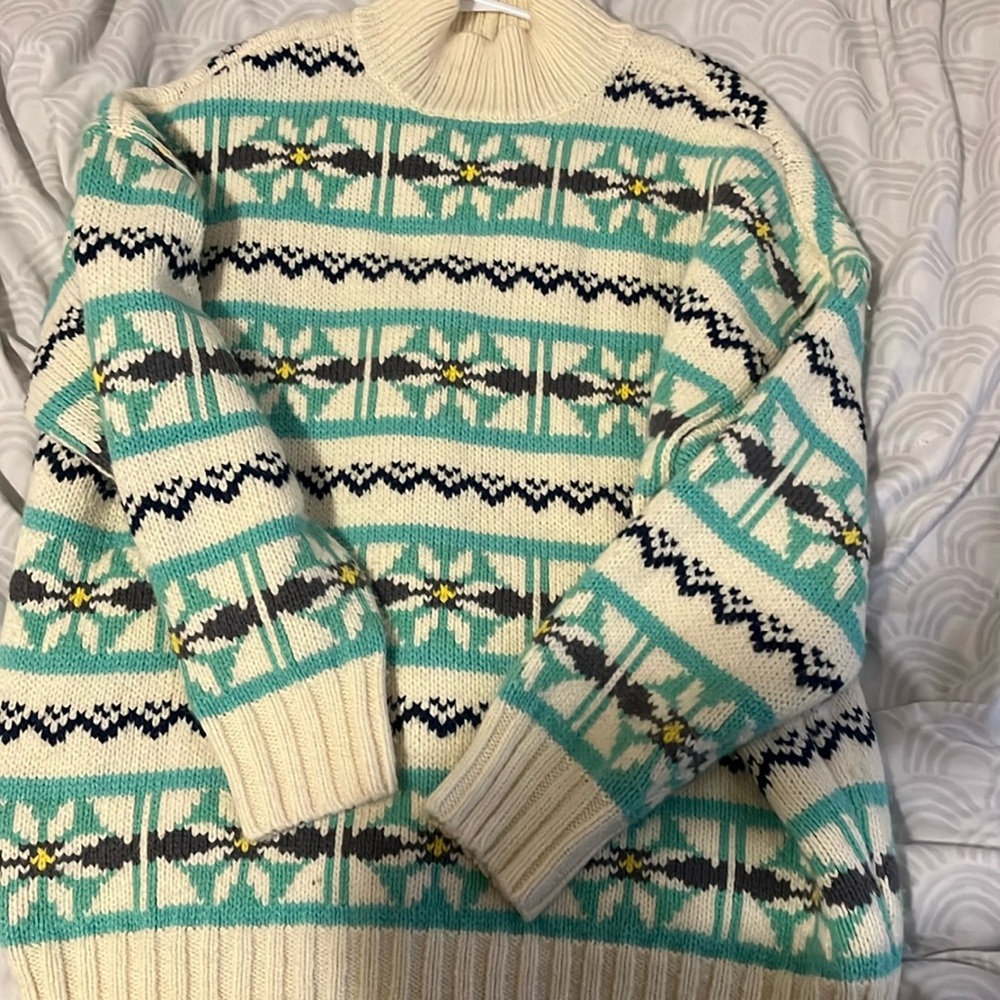 American eagle oversized sweater